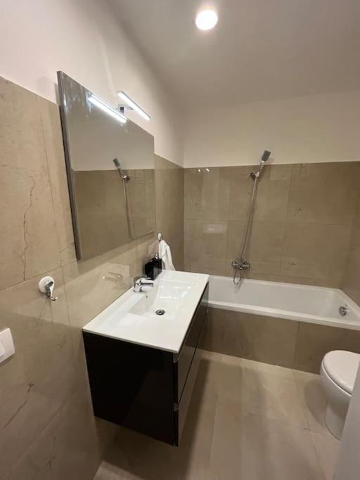 Milano Loft Apartment Luaran gambar